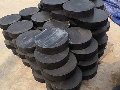 吴川市板式橡胶支座由若干层橡胶片与薄钢板经加压硫化